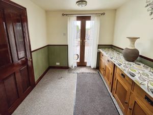 Dining room- click for photo gallery
